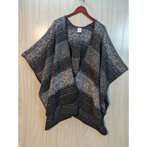 Woolrich Women's Black White Cape Shawl Blanket Sweater Wrap Poncho One Size